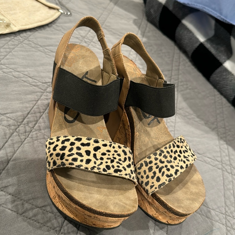 OTBT- wedge heels